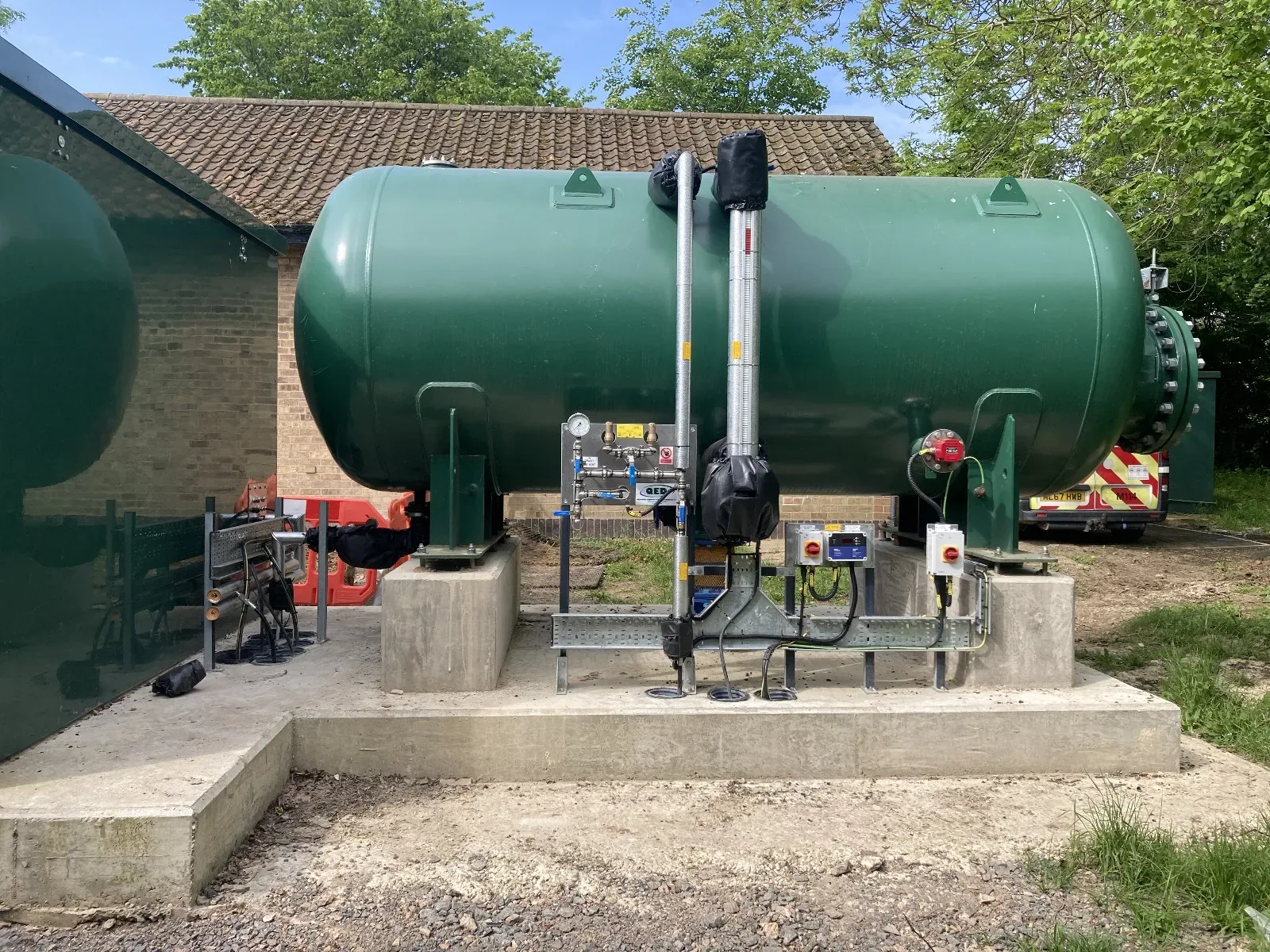 Civils private pressurised tank installation2