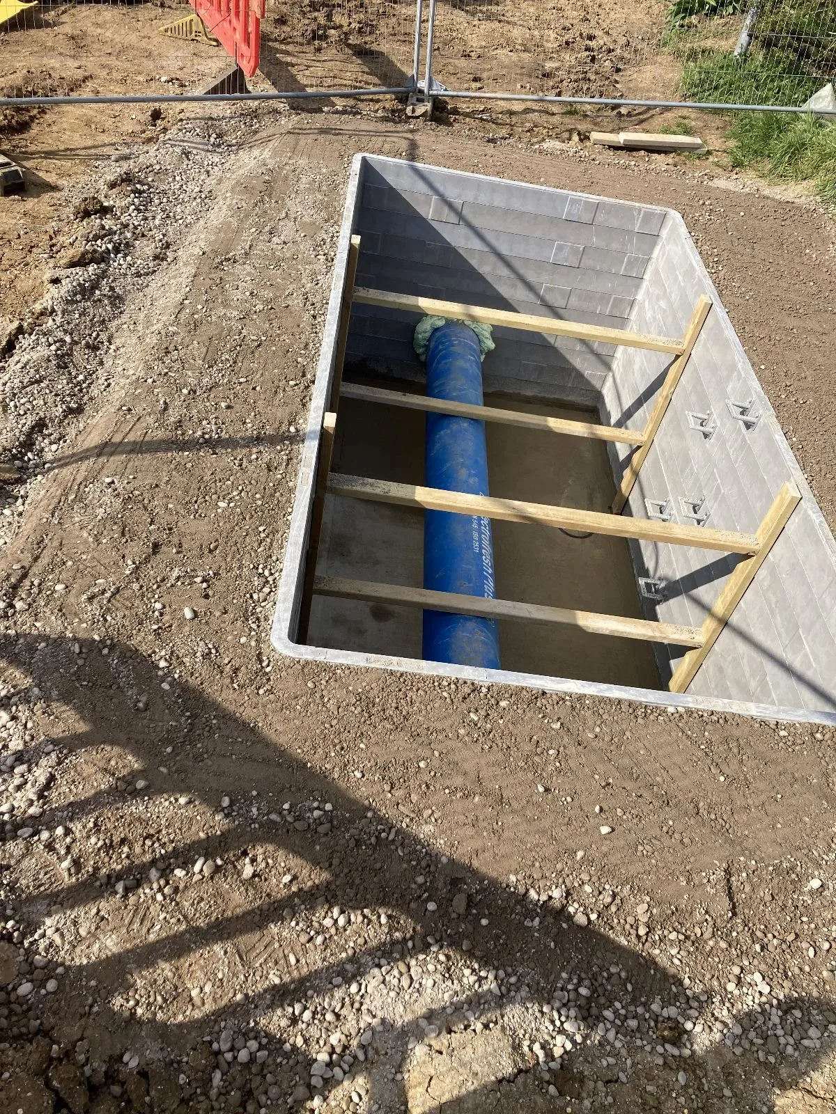 Civils sunken trench support walls