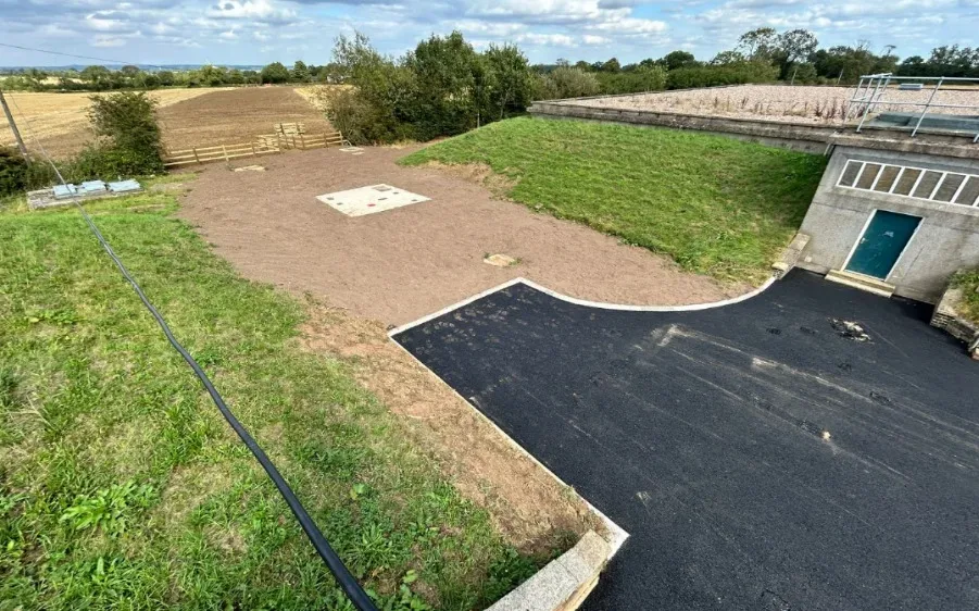 Reinstatement neat tarmac after install