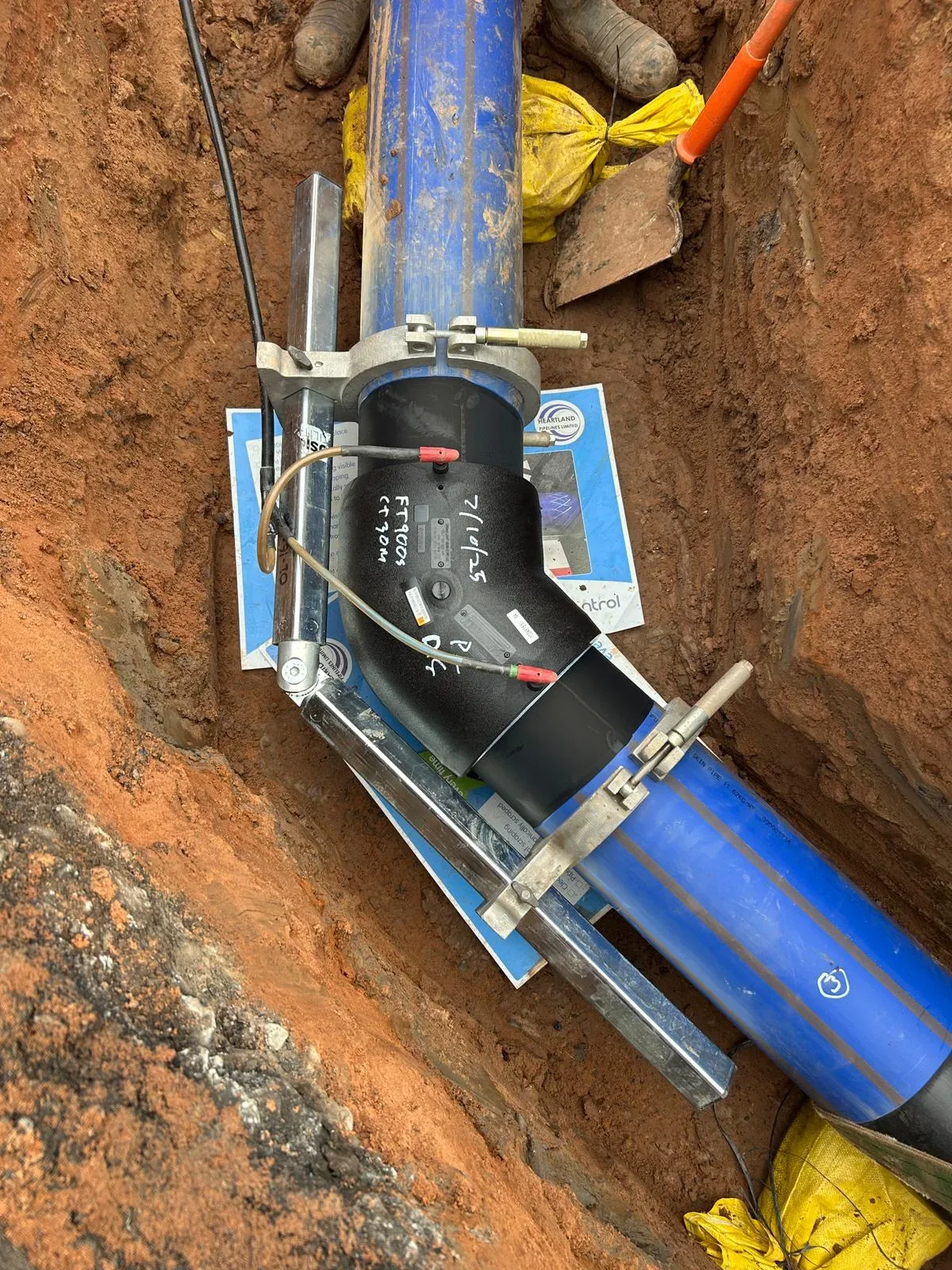 Utility installation fusion welding pipe joint